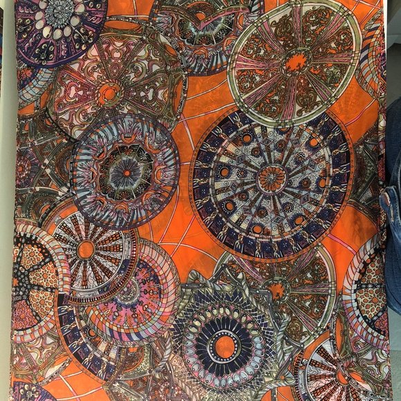 Scarf - Picture 1 of 2